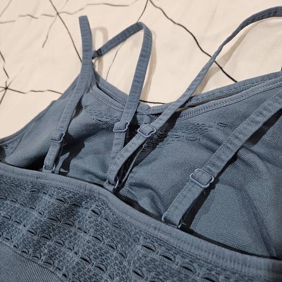 Gymshark Energy + Seamless Sports Bra  in Blue Stone Size Medium - Picture 5 of 9